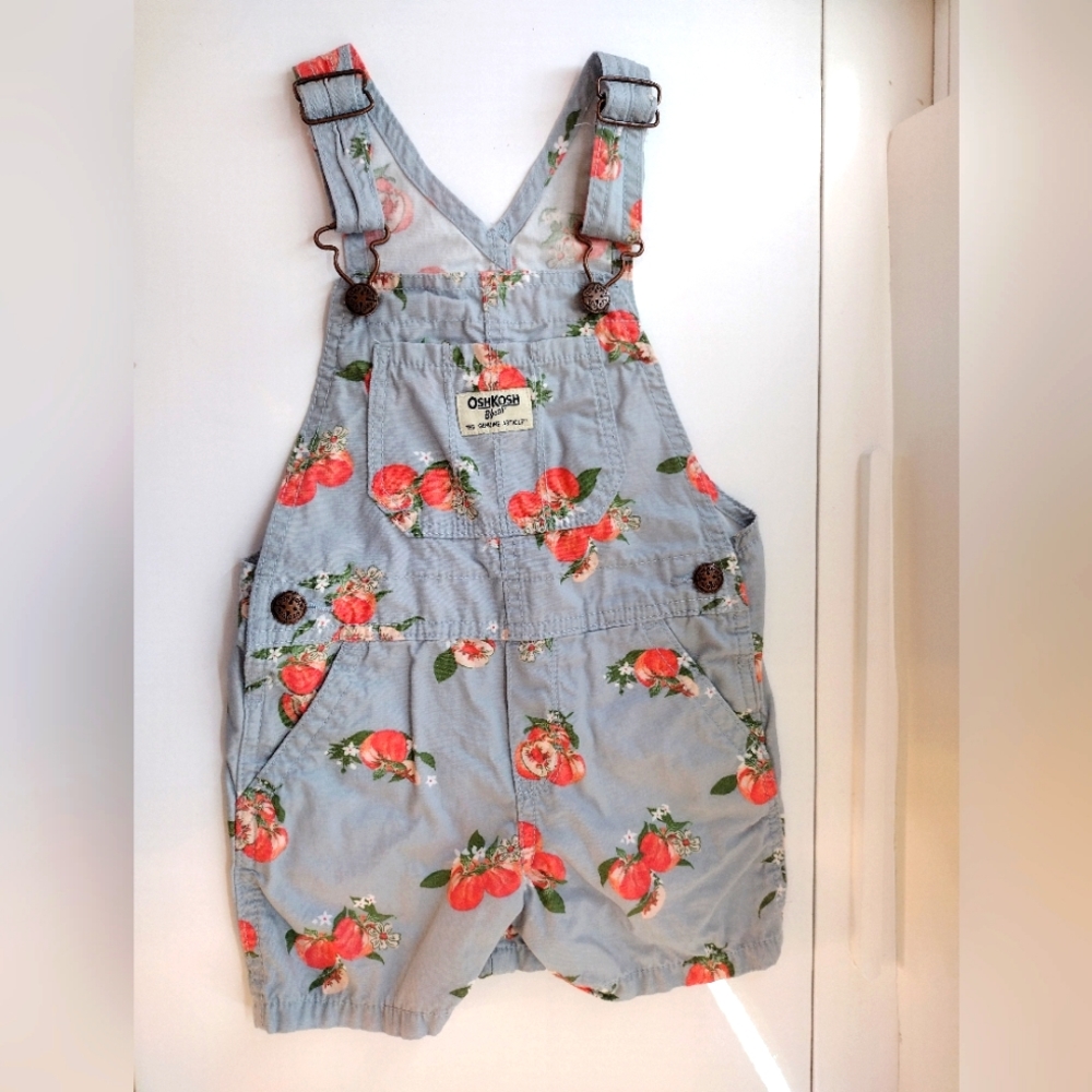 🍑 OshKosh B’gosh Peach Print Denim Overalls (Size 3T)